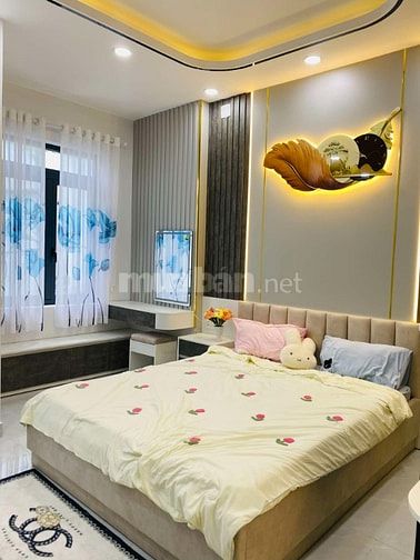NHÀ MỚI Ở NGAY 4 TẦNG MỚI ĐẸP FULL NỘI THẤT.