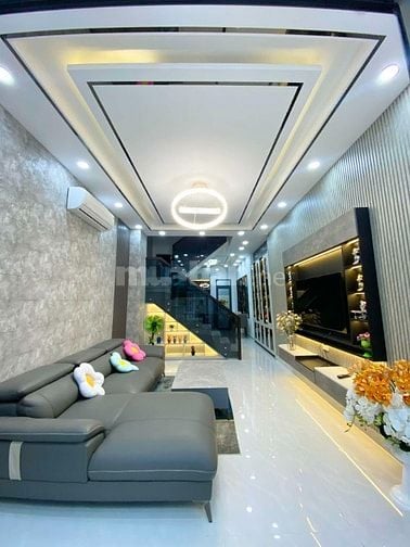 NHÀ MỚI Ở NGAY 4 TẦNG MỚI ĐẸP FULL NỘI THẤT.