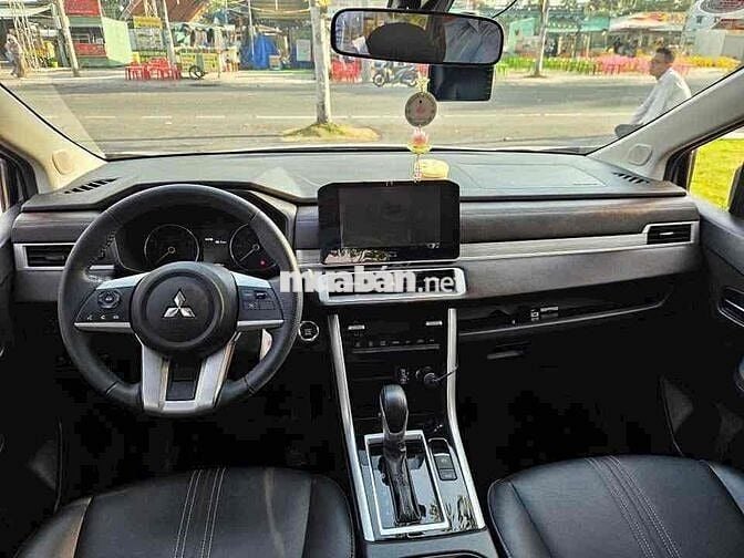 Mitsubishi Xpander Premium 2023 - 29000 km