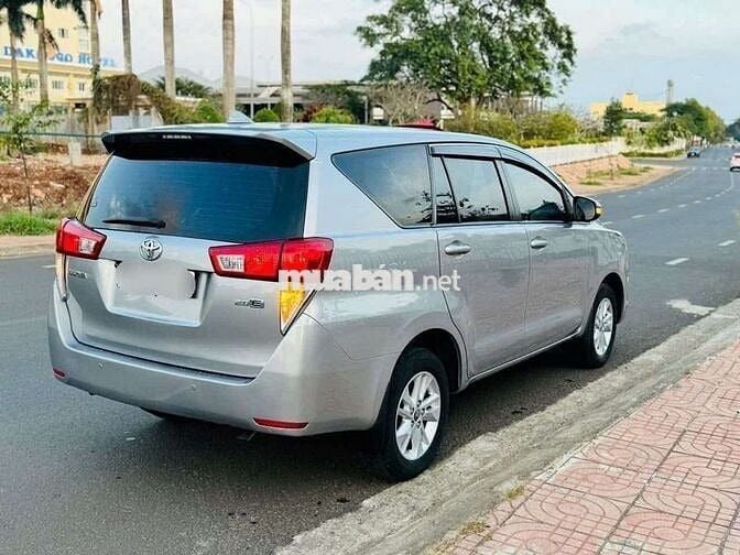 bán xe innova 2017 rất đẹp