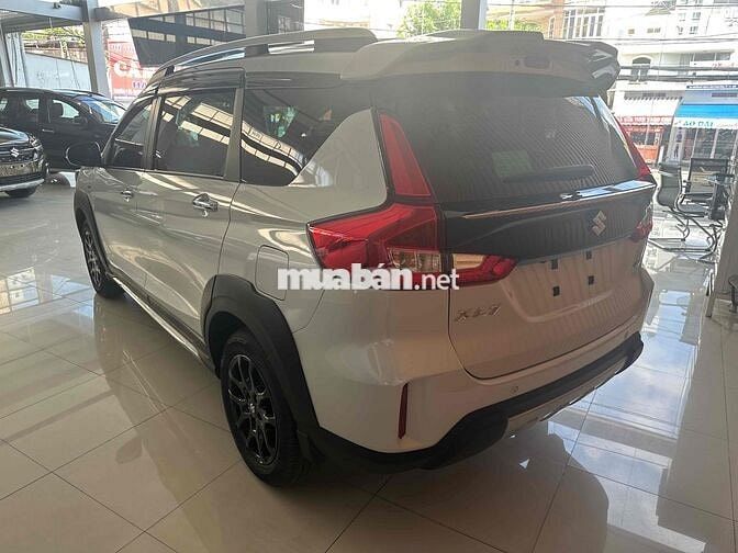 Suzuki XL7 2025 giảm cực mạnh chỉ 130tr lăn bánh
