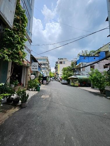 Bán nhà mặt tiền hẻm 212B Nguyễn Trãi Q1 dt 3,55x12,5m chỉ 9,4 tỷ.