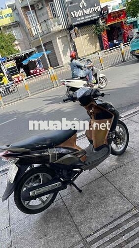 Mio Utimo bánh mâm biển thành phố