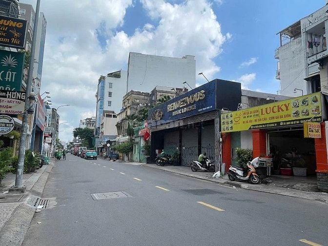 Bán nhà mặt tiền đường Trần Đình Xu, Phường Cô Giang, Quận 1