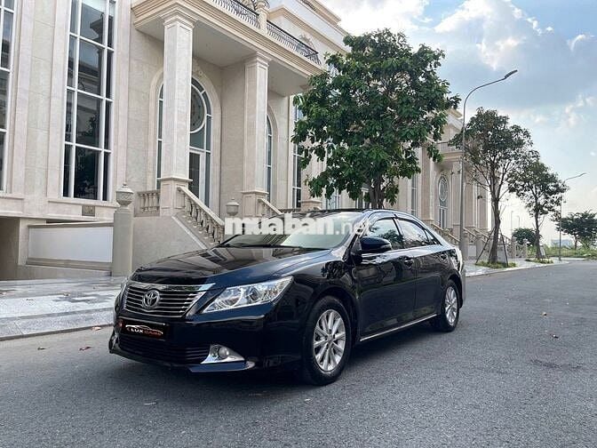 Toyota Camry 2013 2.0E - Xe đẹp, giá cực kỳ ưu đãi