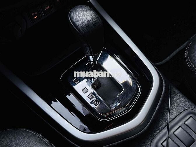 Navara VL 2.3 AT 4WD Cao cấp - 12000 Km - 1 Chủ
