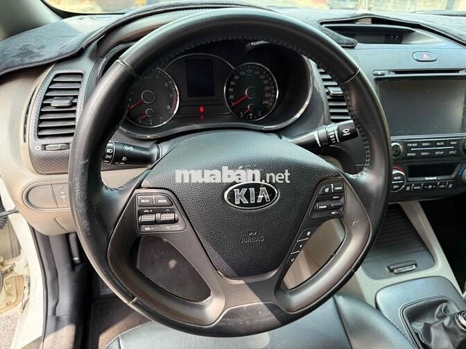Kia K3 2015 1.6 MT - 87000 km rất đẹp.