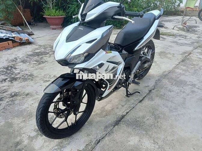 Cần bán xe winner V3