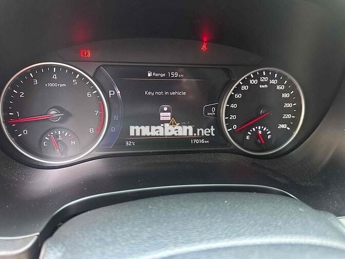 Kia Seltos 2022 Premium 1.4 AT turbo- 17000 km