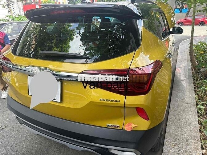 Kia Seltos 2022 Premium 1.4 AT turbo- 17000 km