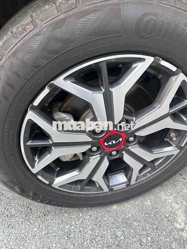 Kia Seltos 2022 Premium 1.4 AT turbo- 17000 km