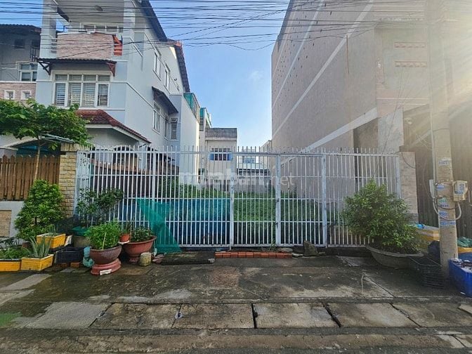 Bán 2 lô đất KDC Bửu Long, Biên Hòa: 8,4 x 18, giá 6,45 tỷ.