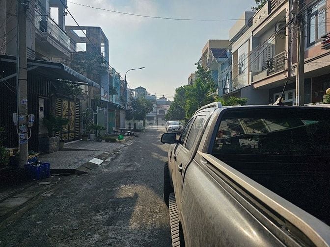 Bán 2 lô đất KDC Bửu Long, Biên Hòa: 8,4 x 18, giá 6,45 tỷ.