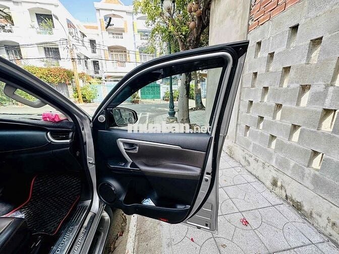 Toyota Fortuner máy dầu 2019 AT  - 110000 km