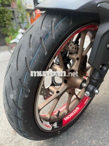 Honda cb300r 2022 1 chủ mua mới ,odo 5k, 9 chủ