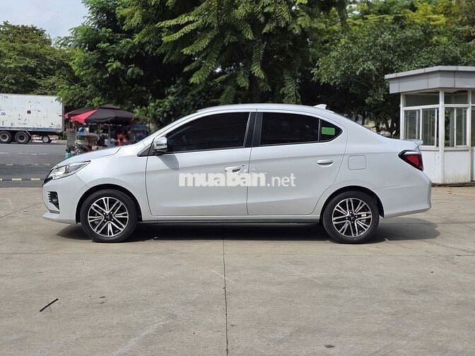 Mitsubishi Attrage 2022 CVT Premium - 9000 km