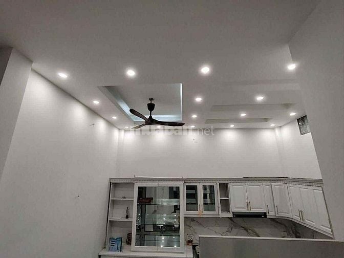 NHÀ CHỦ TỰ XÂY NGỌC LÂM - PHÂN LÔ OTO TRÁNH - 2 THOÁNG - NGÕ THÔNG