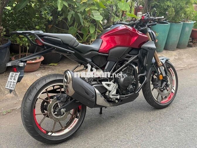Honda cb300r 2022 1 chủ mua mới ,odo 5k, 9 chủ