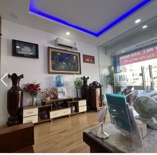 Bán nhà mặt tiền đường đình phong phú