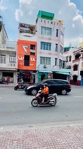 Bán nhà mặt tiền rẻ đẹp (4,2x13) 192 Phạm Ngũ Lão p3 Gò Vấp (BV175 )