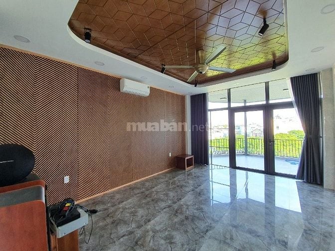 Bán tòa nhà vp MT Nguyễn Hữu Thọ, vị trí KD có thang máy, Hải Châu 21T