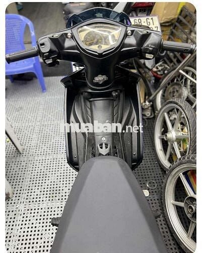 Ex 135 xuống áo