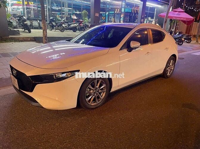 Mada3 2022 1.5L Sport Luxury, xe đẹp ít đi, có góp