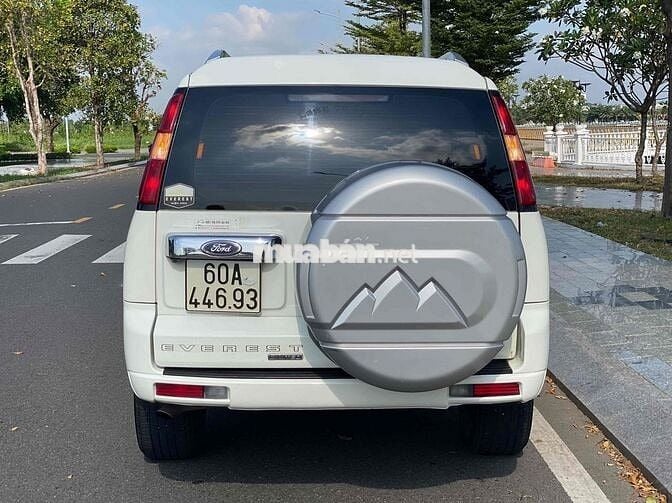 Ford Everest 2015 Limited 4x2 - 150000 km