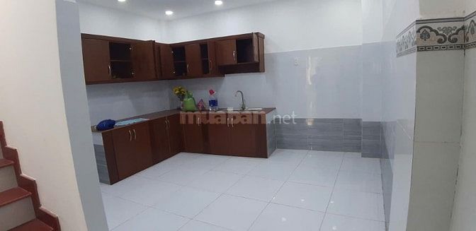 Cho thuê nhà mặt tiền Nguyễn Minh Hoàng, P.12 Q.Tân Bình giá 10tr