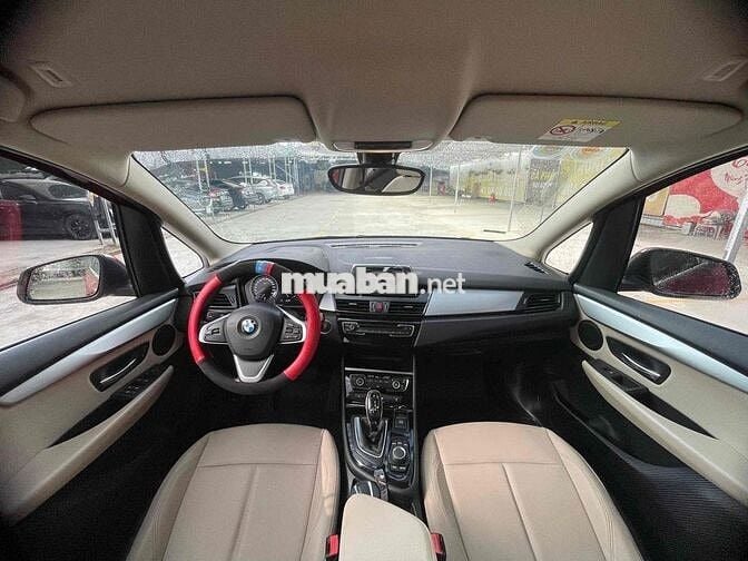 BMW 2 Series 2018 218i Gran Tourer - 27000 km