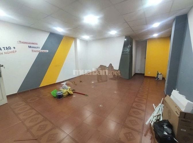 Cho thuê nhà mặt tiền Nguyễn Minh Hoàng, P.12 Q.Tân Bình giá 10tr