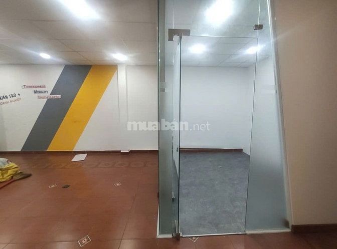 Cho thuê nhà mặt tiền Nguyễn Minh Hoàng, P.12 Q.Tân Bình giá 10tr