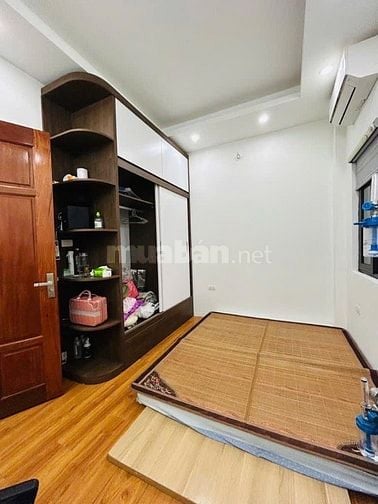 Nhà Yên Lạc - HBT - nhà dân xây đẹp - mặt tiền rộng - oto - KD - ở thí