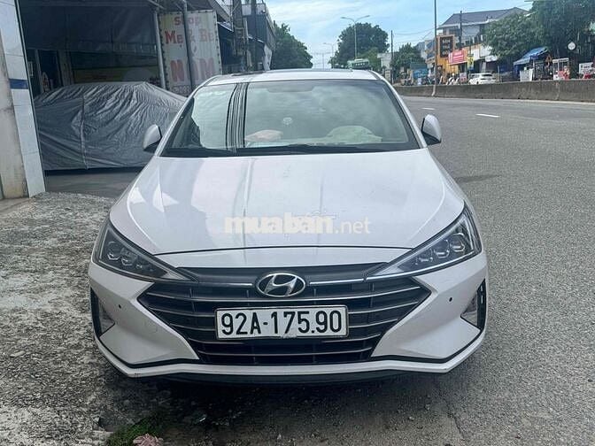 Hyundai Elantra 2019 2.0 AT - 80000 km