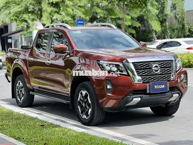 Nissan Navara VL 2.3 AT 4WD Cao cấp 2022 12000 km