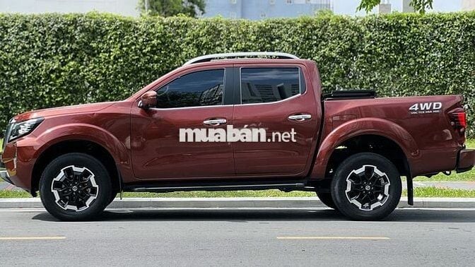 Nissan Navara VL 2.3 AT 4WD Cao cấp 2022 12000 km