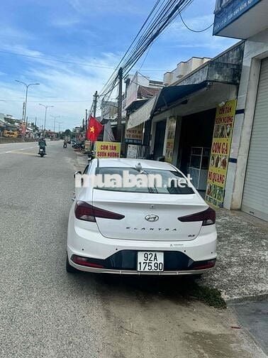 Hyundai Elantra 2019 2.0 AT - 80000 km