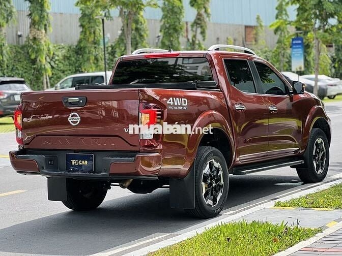 Nissan Navara VL 2.3 AT 4WD Cao cấp 2022 12000 km