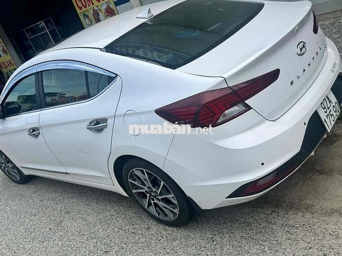Hyundai Elantra 2019 2.0 AT - 80000 km