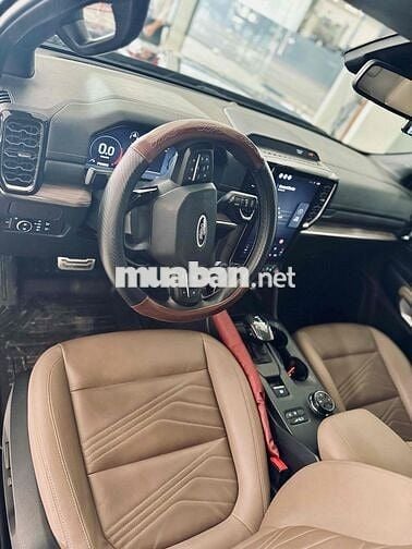 Ford Everest 2023 Titanium Plus 2.0L 4x4 AT