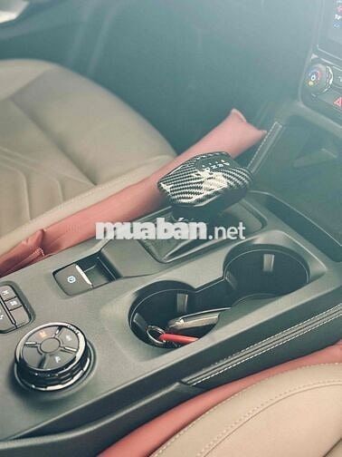 Ford Everest 2023 Titanium Plus 2.0L 4x4 AT