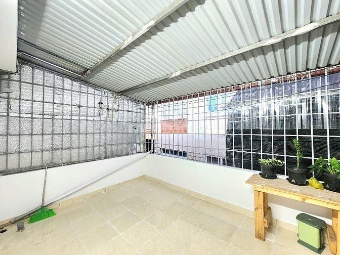 Bán nhanh nhà siêu đẹp, giá tốt đường Hoa Thị, Phú Nhuận, giá 2tỷ710