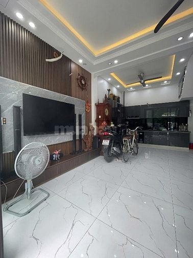 Bán nhanh nhà siêu đẹp, giá tốt đường Hoa Thị, Phú Nhuận, giá 2tỷ710