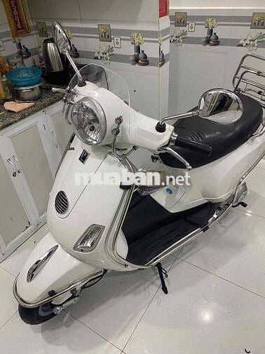 xe Vespa LX 125 cc Nhà bán ( 10 triệu 500 )