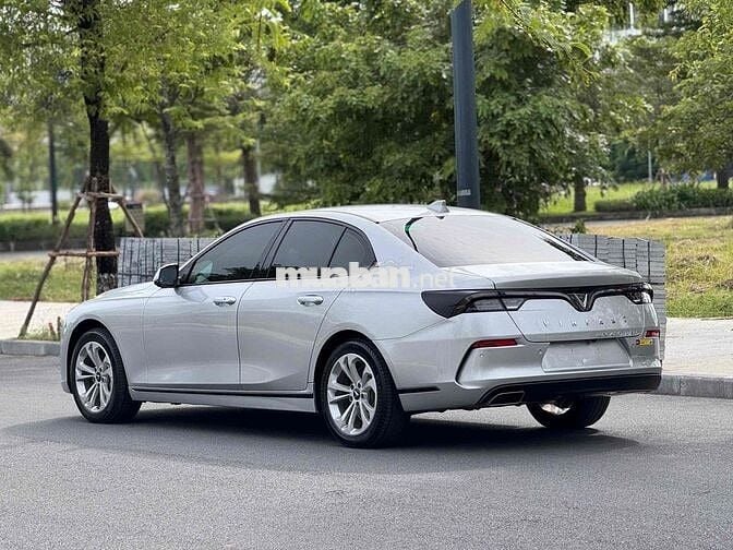 Lux A Base 2021 đi 23.000km đẹp xuất sắc