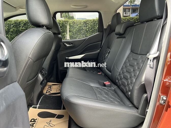 Nissan Navara VL 2.3 AT 4WD Cao cấp 2022 12000 km