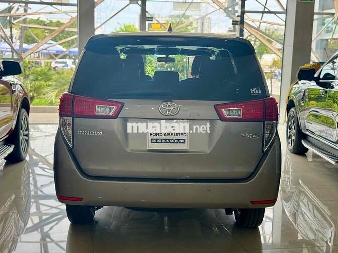 Toyota Innova 2020 E 2.0 MT