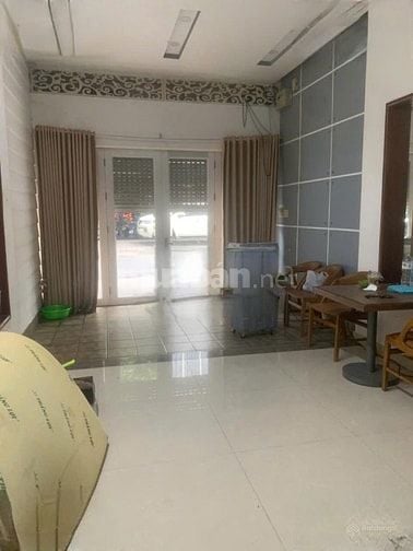 Cho thuê nhà mặt tiền Lạc Long Quân, P.8 Q.Tân Bình giá 15tr