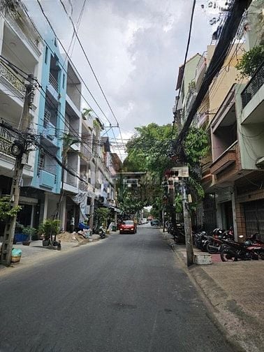 Cho thuê nhà mặt tiền Lạc Long Quân, P.8 Q.Tân Bình giá 15tr