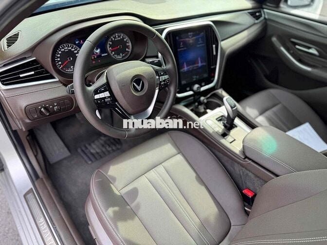 Lux A Base 2021 đi 23.000km đẹp xuất sắc